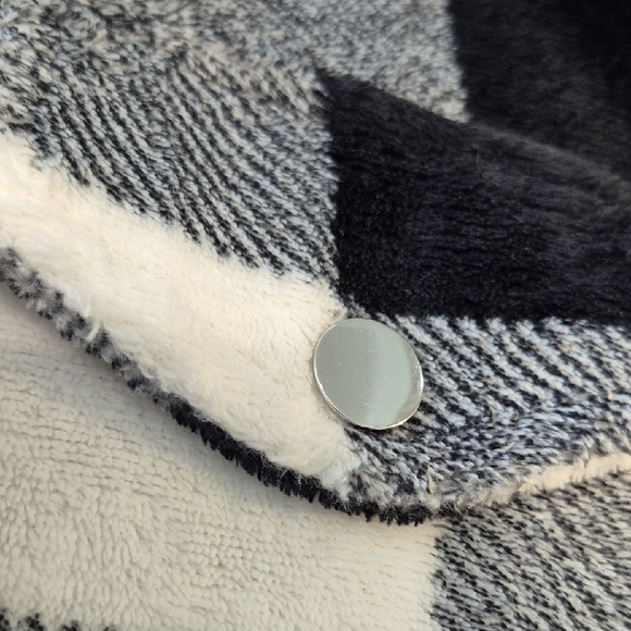 Fleece Crop, Long Sleeves, Silver Buttons Women Jacket, Size M - Picture 12 of 14